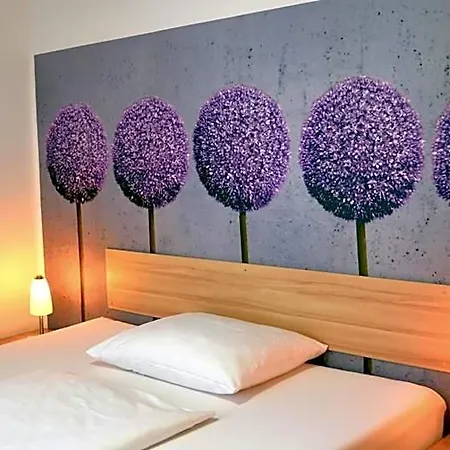 Ecoinn מלון